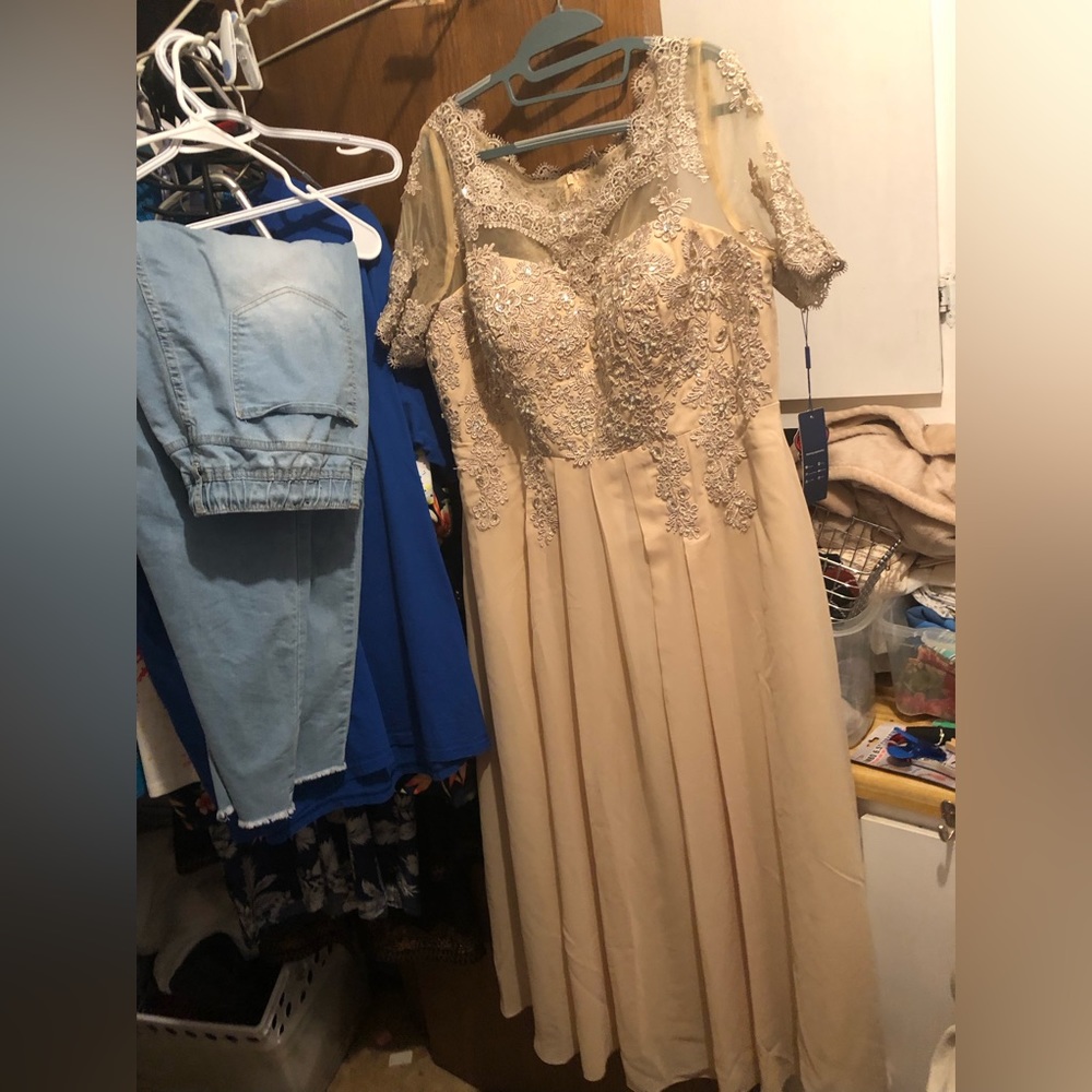 Chong Xiao Wedding Dress- 738 $150 or $120 w/offer